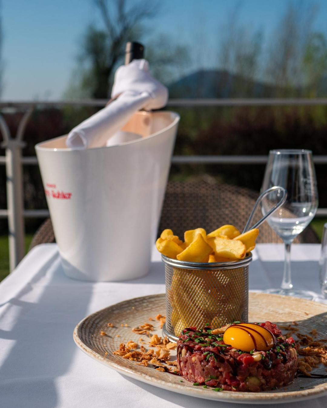 Restaurant Verger Des Chateaux, Route Des Vins Haut-koenigsbourg 3* Dieffenthal