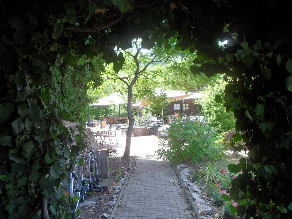 Restaurant Verger Des Chateaux, Route Des Vins Haut-koenigsbourg